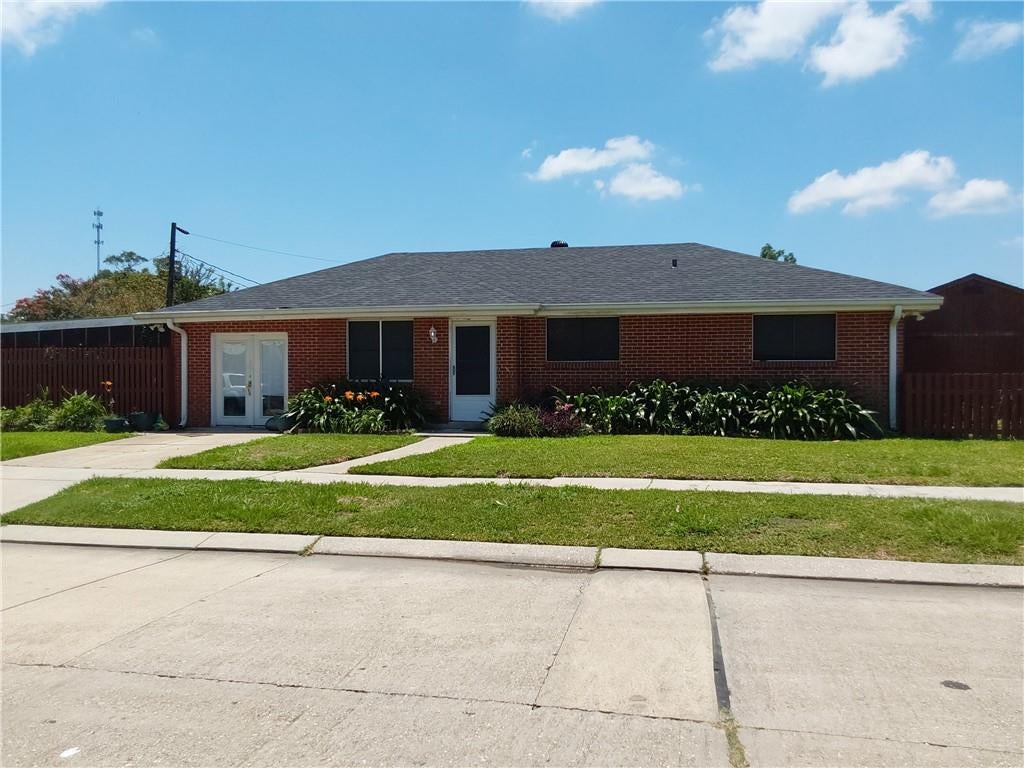 2025 Starling Drive — photo