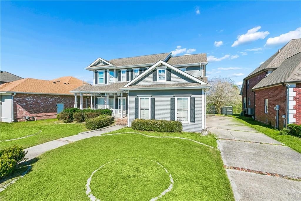 140 Pinehurst Court — photo