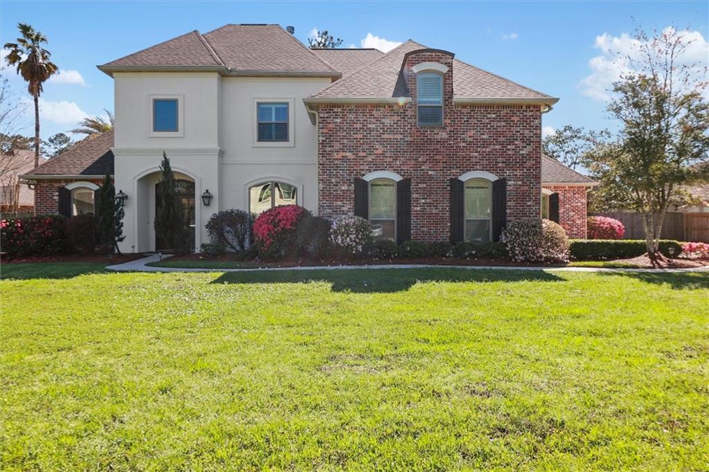 323 Sandalwood Drive — photo