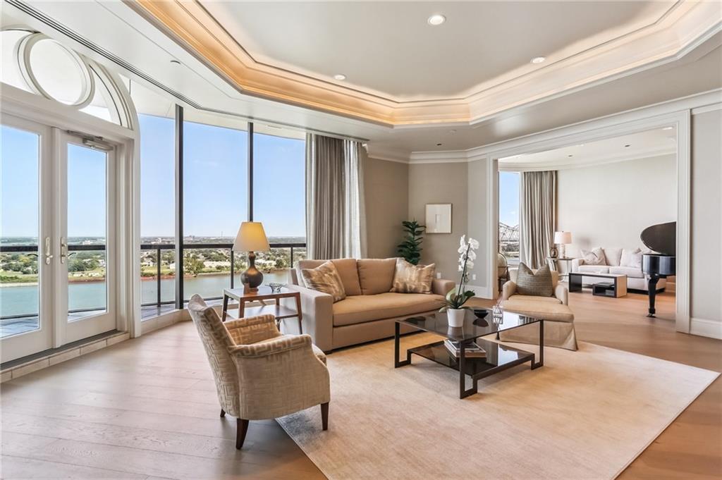 600 Port of New Orleans Place 15F — photo