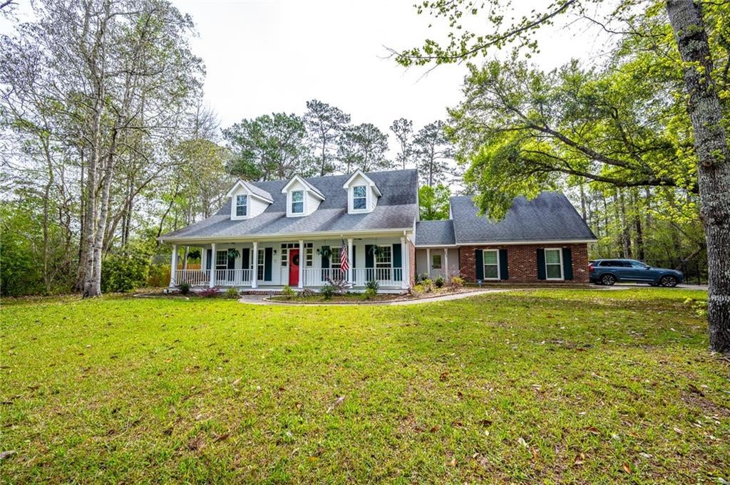 205 Evergreen Court — photo