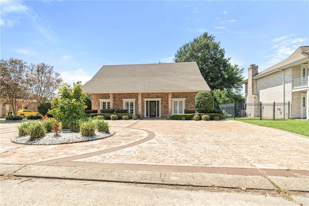 105 Chateau Latour Drive — photo