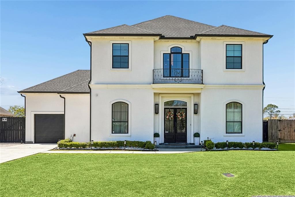305 Riverwood Drive — photo