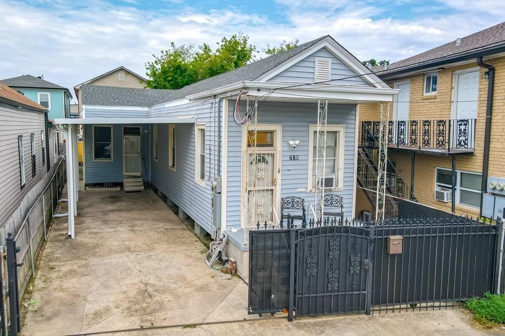 719 S Salcedo Street — photo