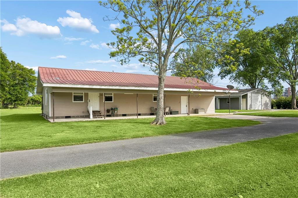 135 Lawrence Drive — photo