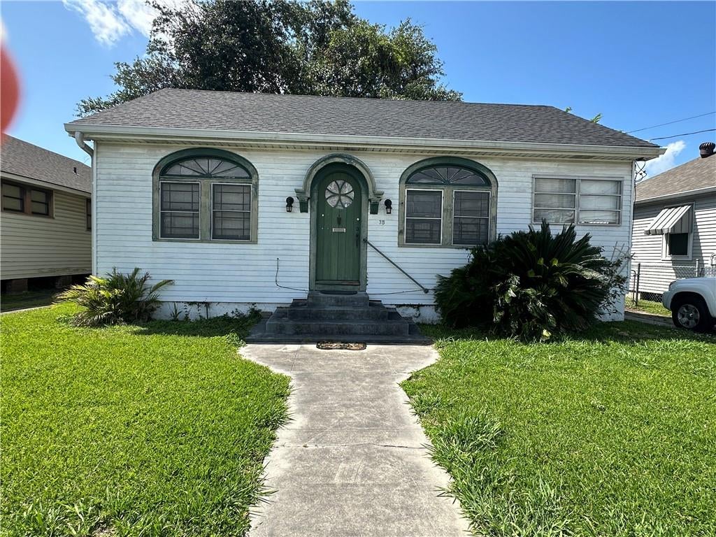 318 Harding Street — photo