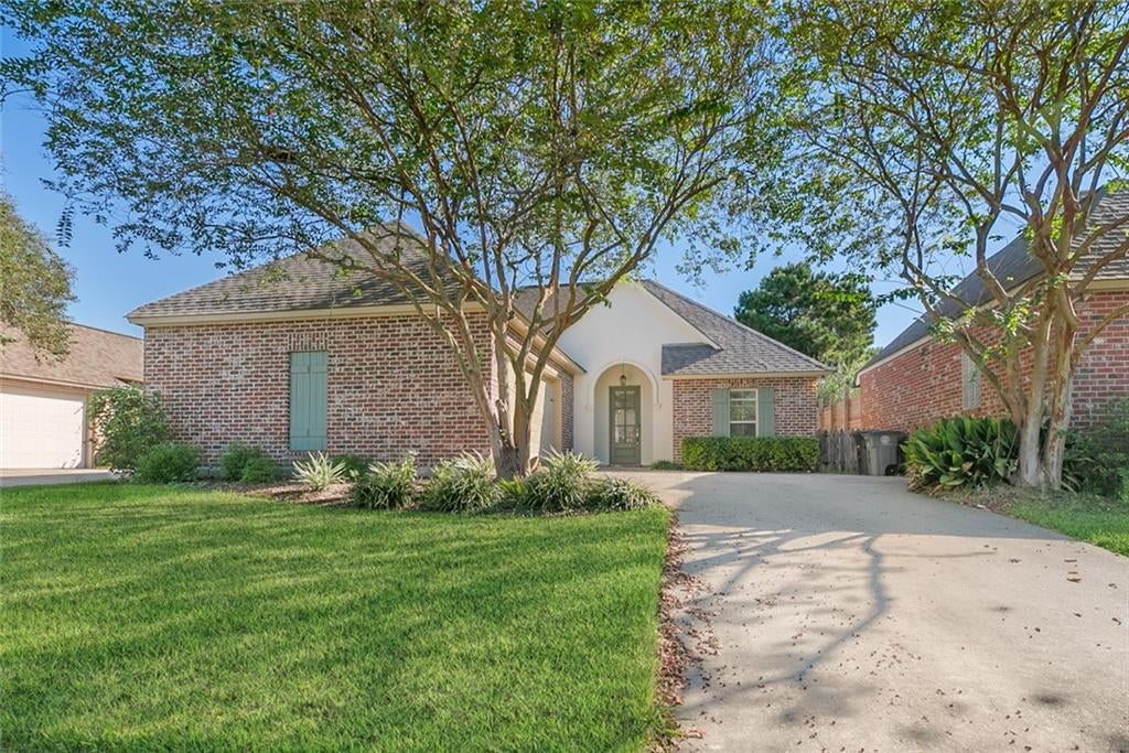2243 Spring Pointe Dr, Baton Rouge LA 70810 — photo 2