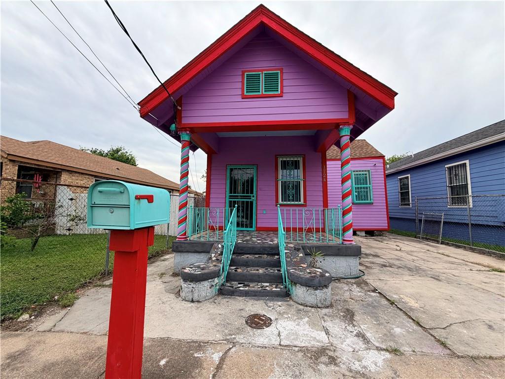 1724 Piety Street — photo