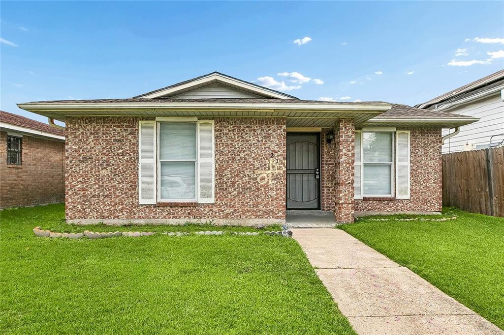 1521 Harcourt Drive — photo