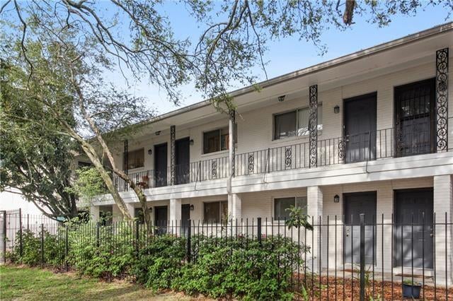 1921 Prytania Street L — photo