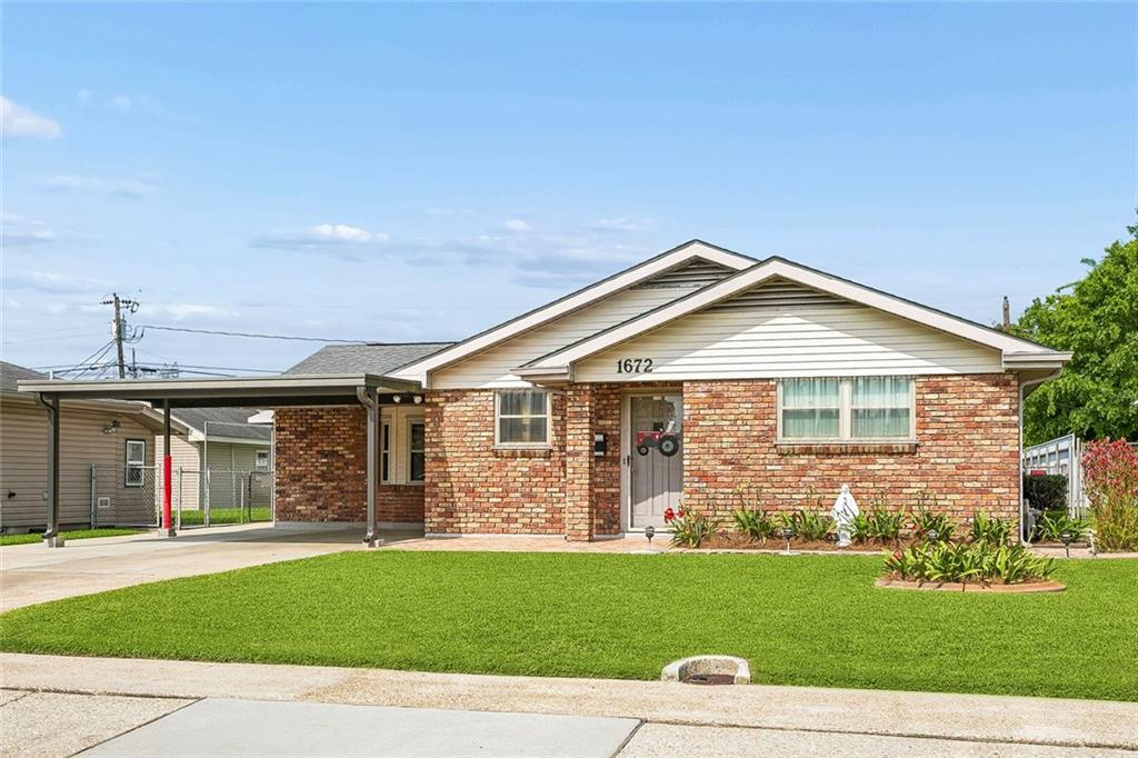 1672 Hope Drive — photo