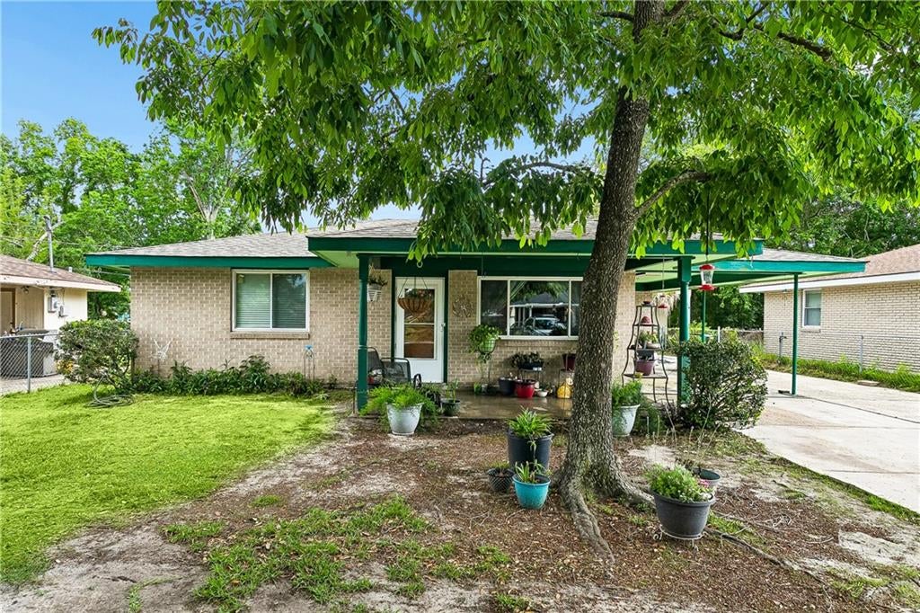 453 Hickory Drive — photo