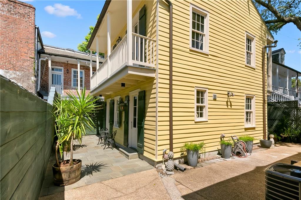 933 Orleans Avenue 5 — photo