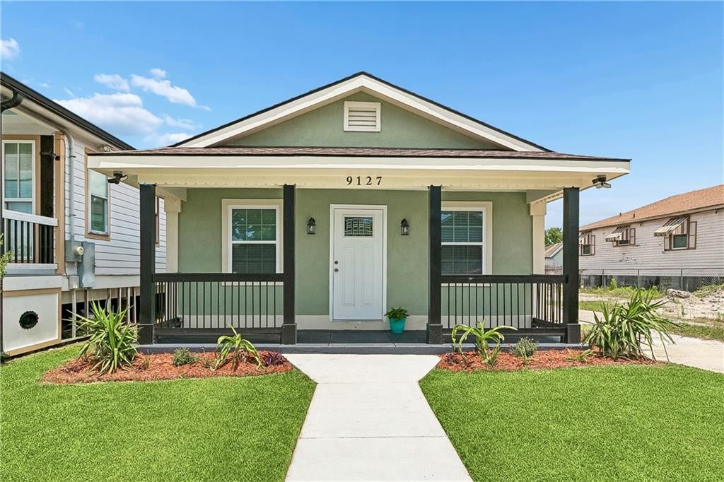 9127 Fig Street — photo