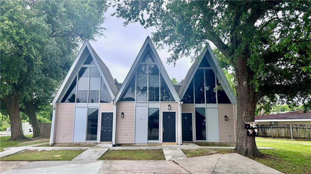 101 Appletree Lane 4 & 5 — photo