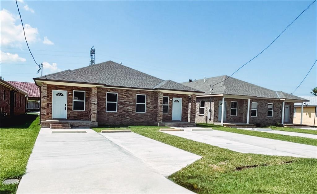 5119 Oak Drive — photo