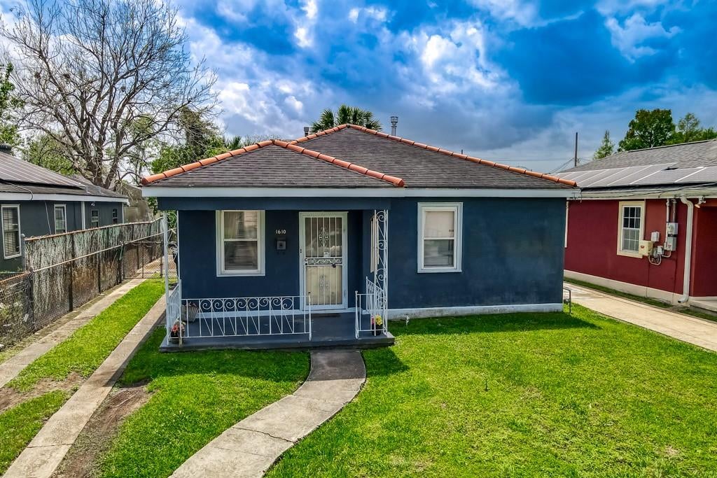 1610 Sere Street — photo