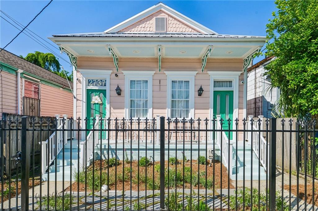 2737 Iberville Street — photo