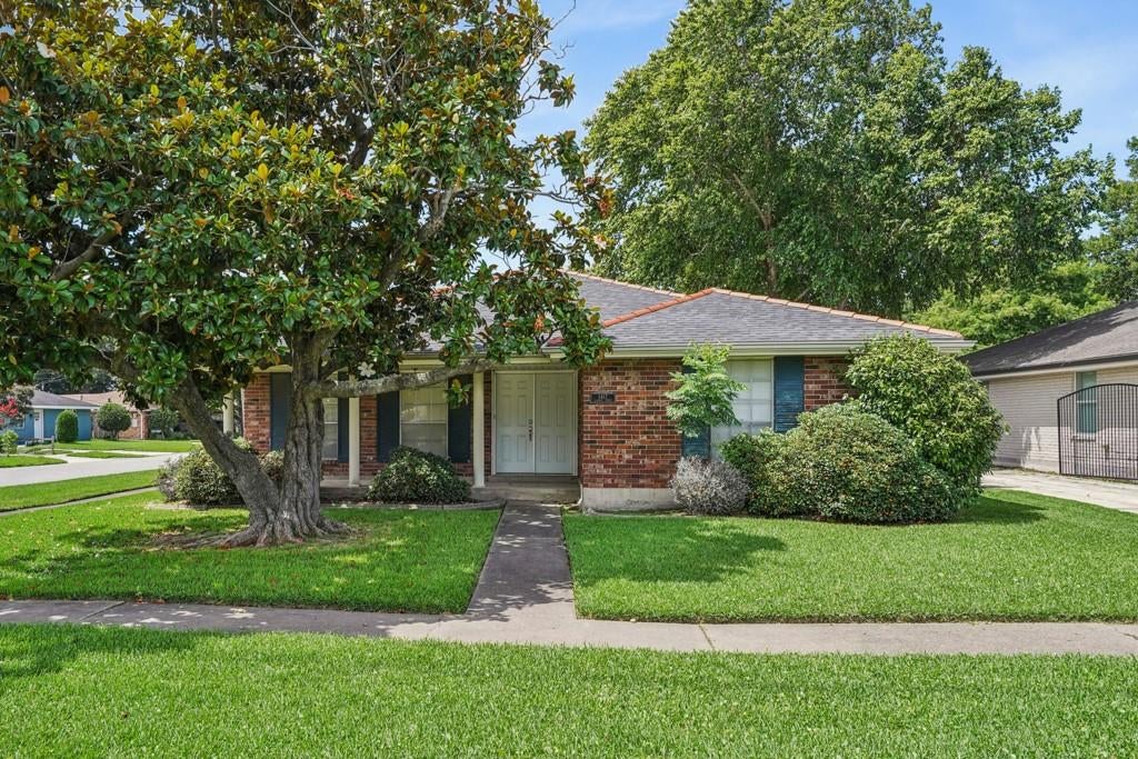 1417 Claudius Street — photo