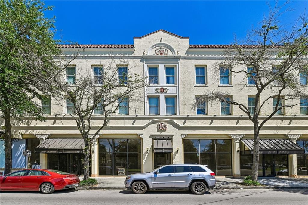 1224 St Charles Avenue 200 — photo