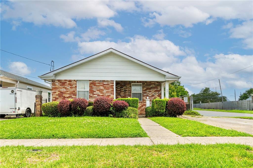 401 Wallace Drive — photo