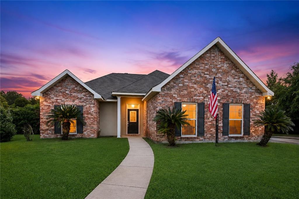 28441 Apple Blossom Lane — photo