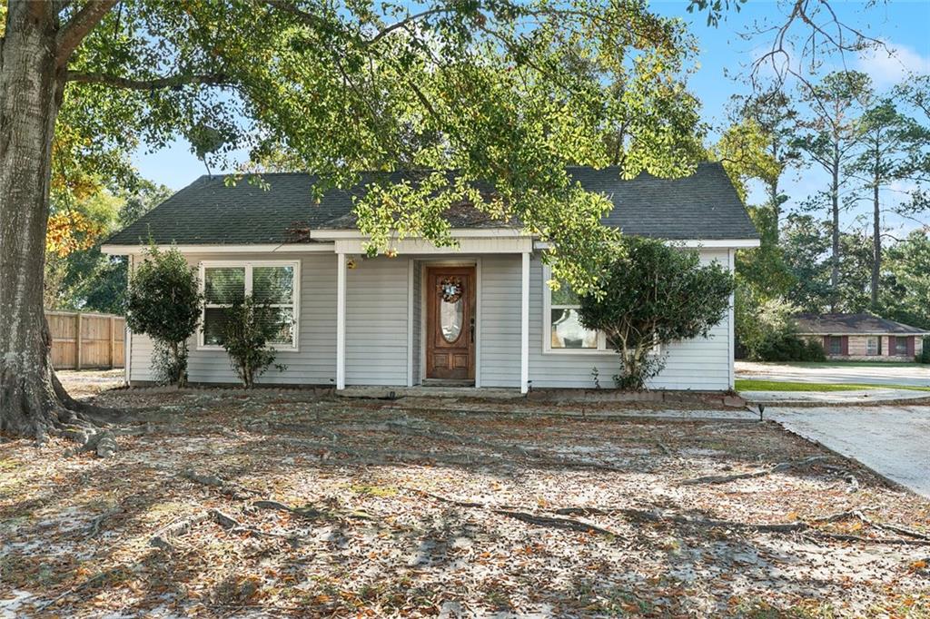 345 Mapleleaf Drive — photo