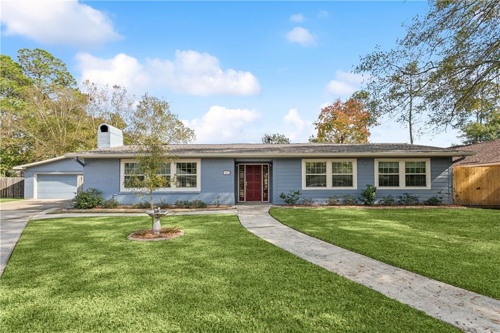 802 Franklin Court — photo