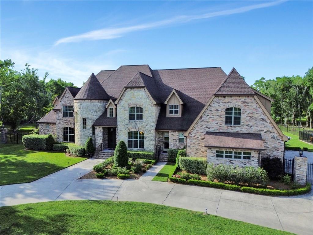 11 Arbor Circle — photo