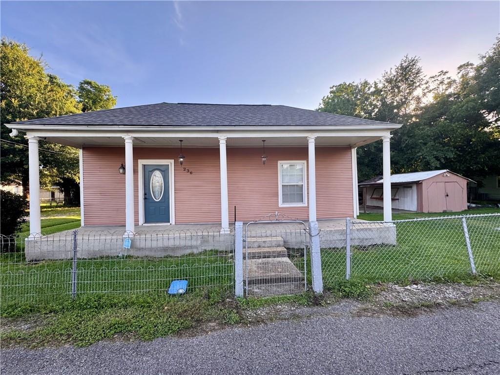 236 S Sycamore Street — photo