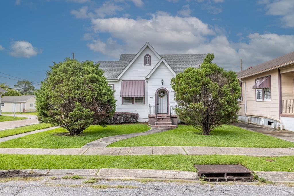 3433 Clermont Drive — photo