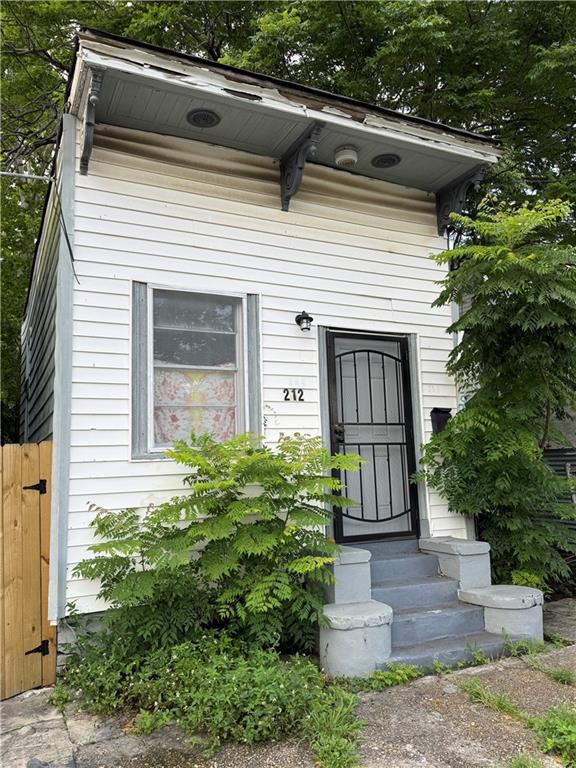 212 N Tonti Street — photo