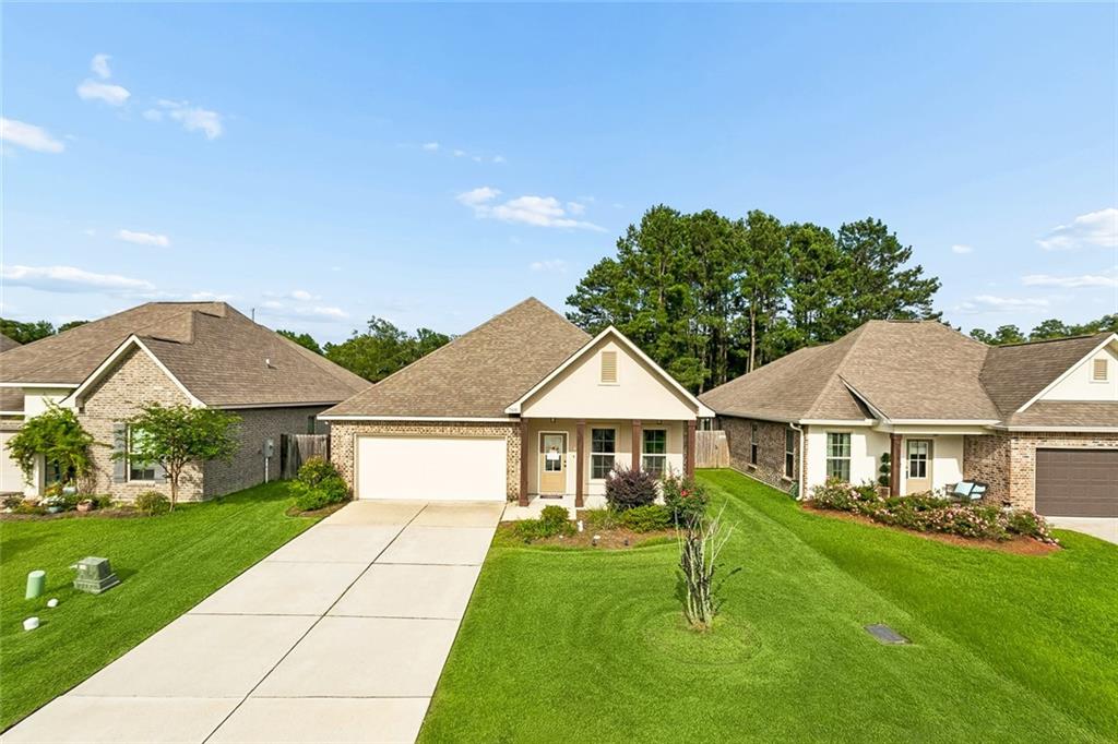 760 Jackson Court — photo