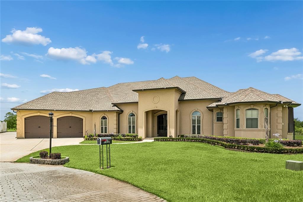 102 Bailey Estates Drive — photo