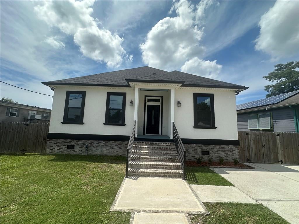 1731 Pratt Drive — photo
