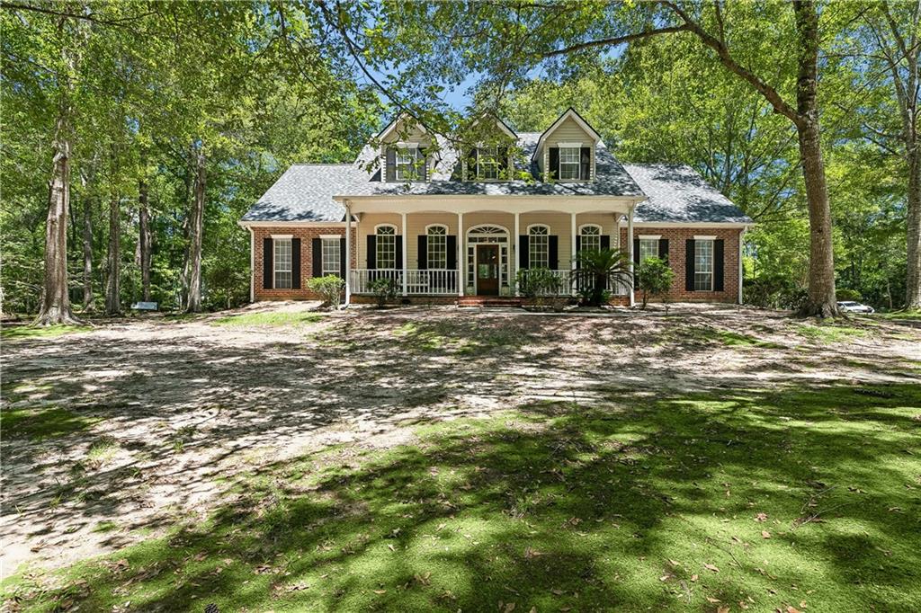 213 Hawthorne Hollow Drive — photo