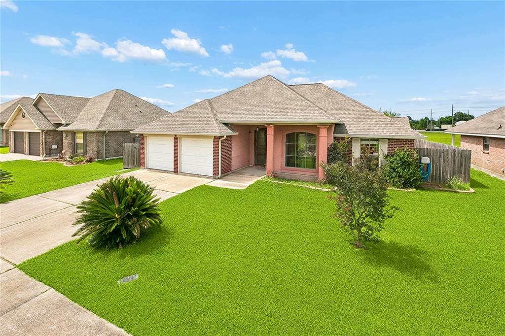134 River Pointe Drive — photo