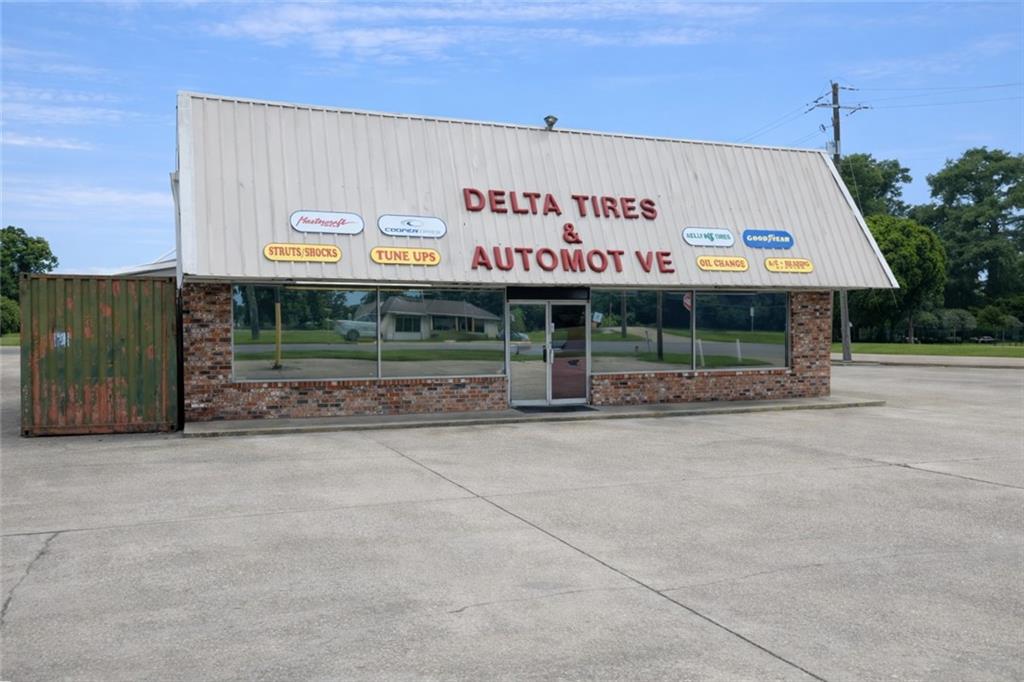 7650 Highway 23 & 105 L Street — photo