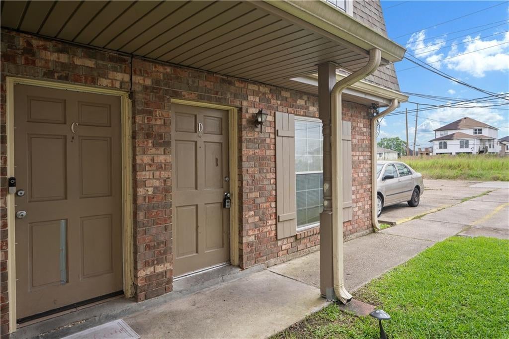50 Brandon Hall Drive D — photo