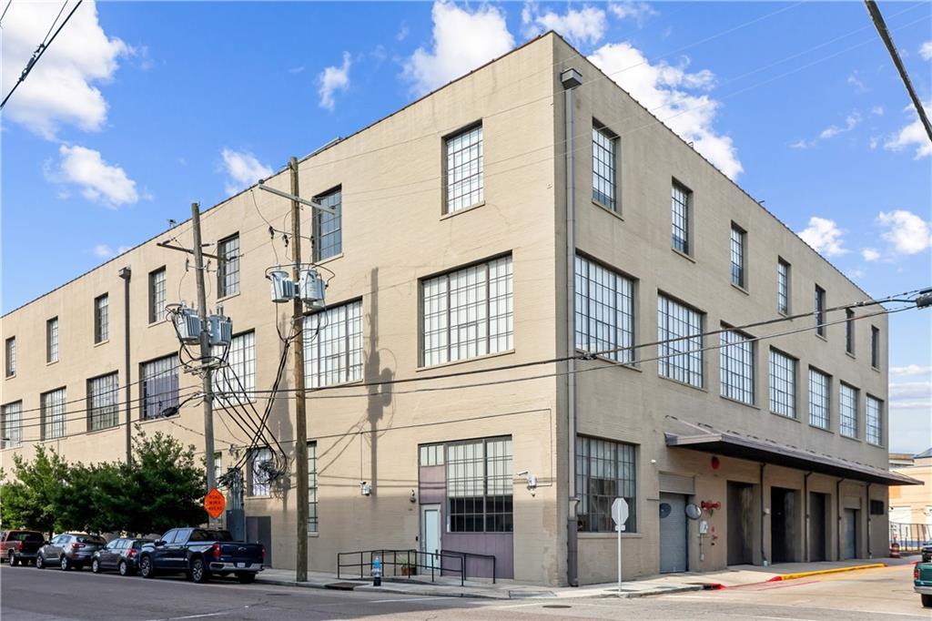 610 John Churchill Chase Street 6 — photo
