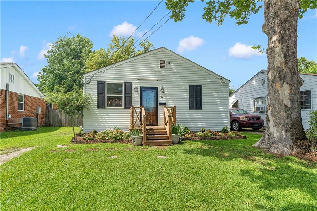 5 Madelon Place — photo