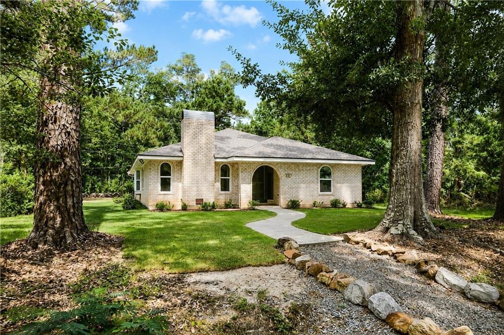 100 Live Oak Street — photo