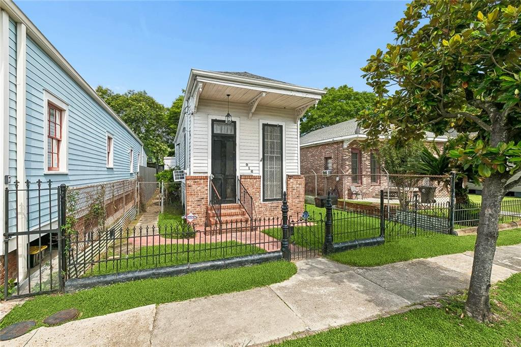916 Kentucky Street — photo