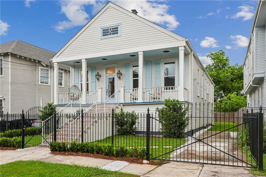 2127 Robert Street — photo