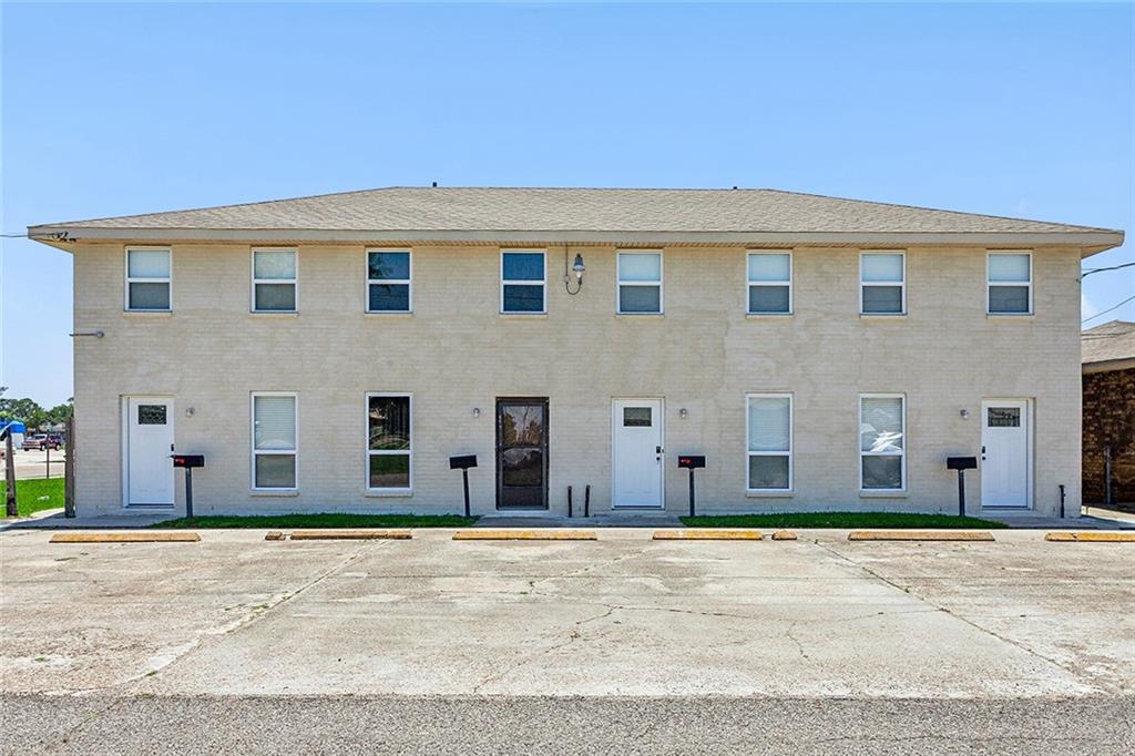 900 Avenue H a — photo