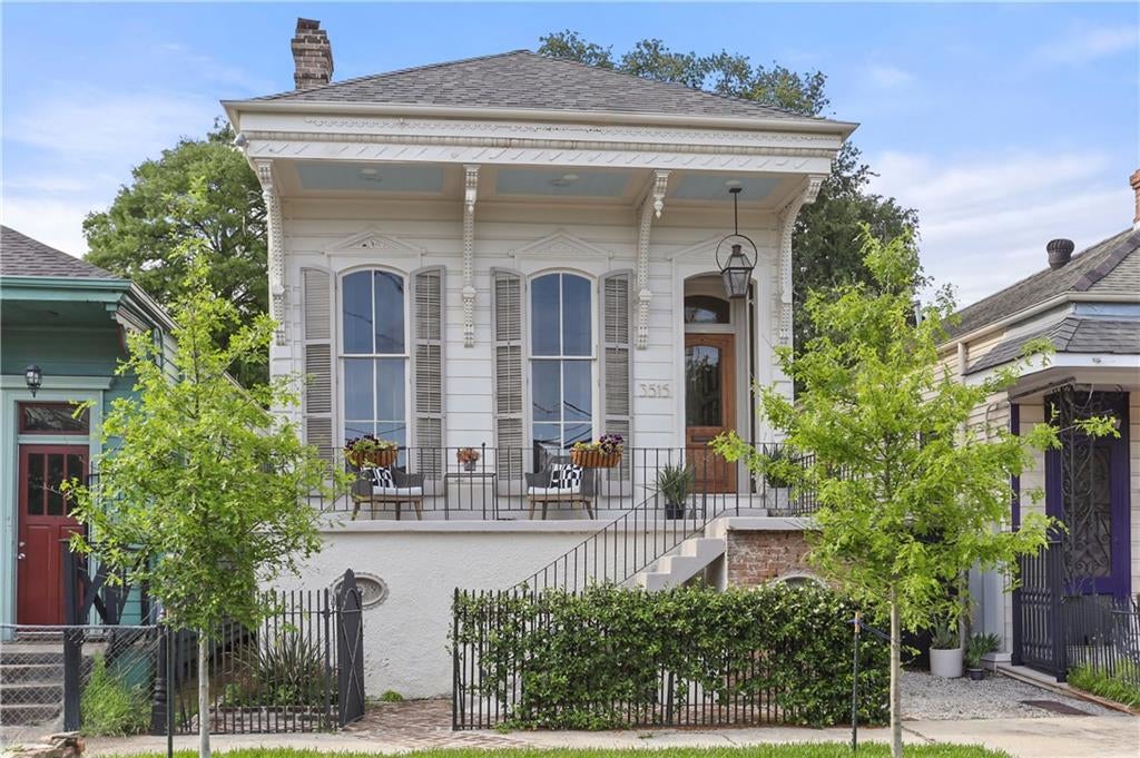 3515 Annunciation Street — photo