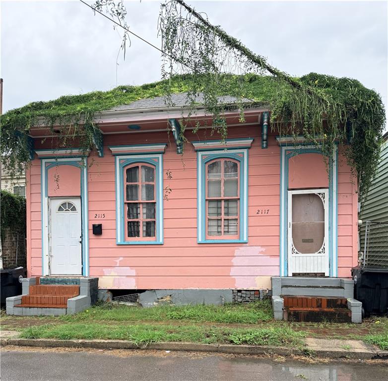 2115 Urquhart Street — photo