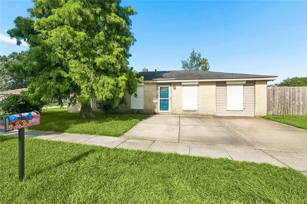 2524 Cora Ann Street — photo