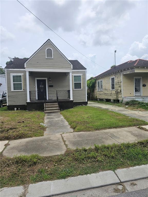 3329 Frenchmen Street — photo
