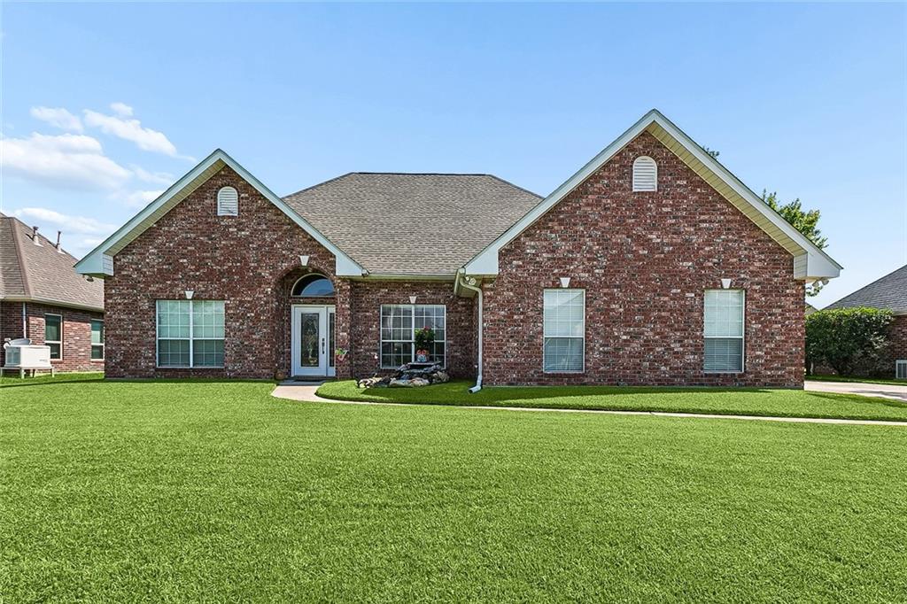 556 Cypress Drive — photo